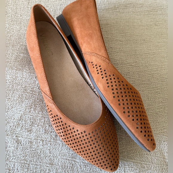 VIONIC Posey Suede Leather Ballet Flat 8.0 Caramel Slip On - Picture 6 of 8